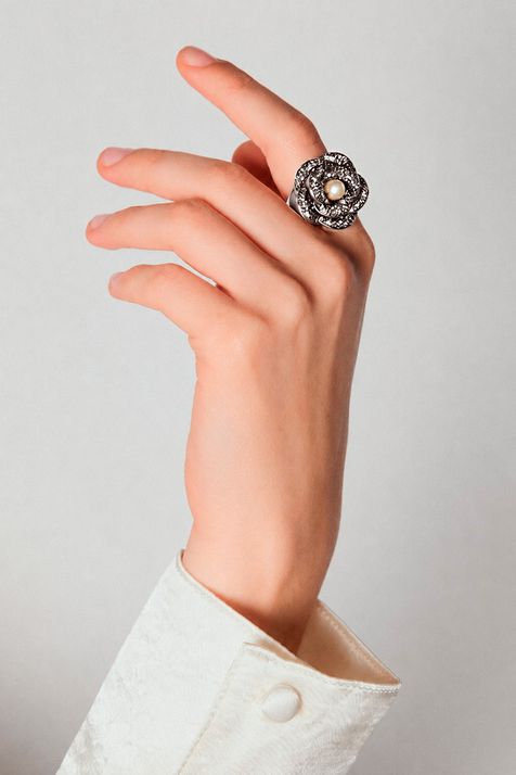 Anel Pérola Camélia Prata Boho - P